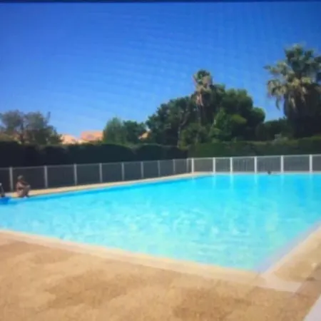 Refait A Neuf Bord De Διαμέρισμα *